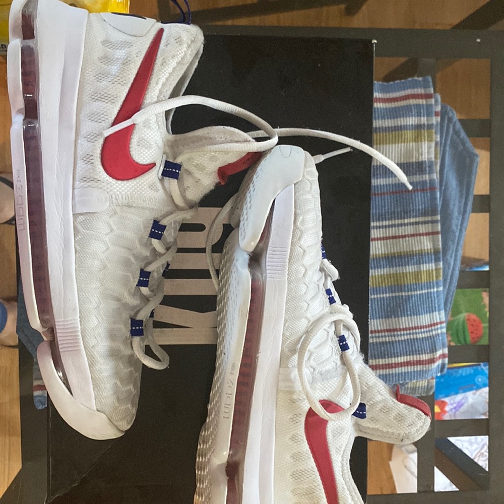 basketball shoes